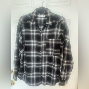 Hollister Black & White flannel Plaid Button-Up Shirt
